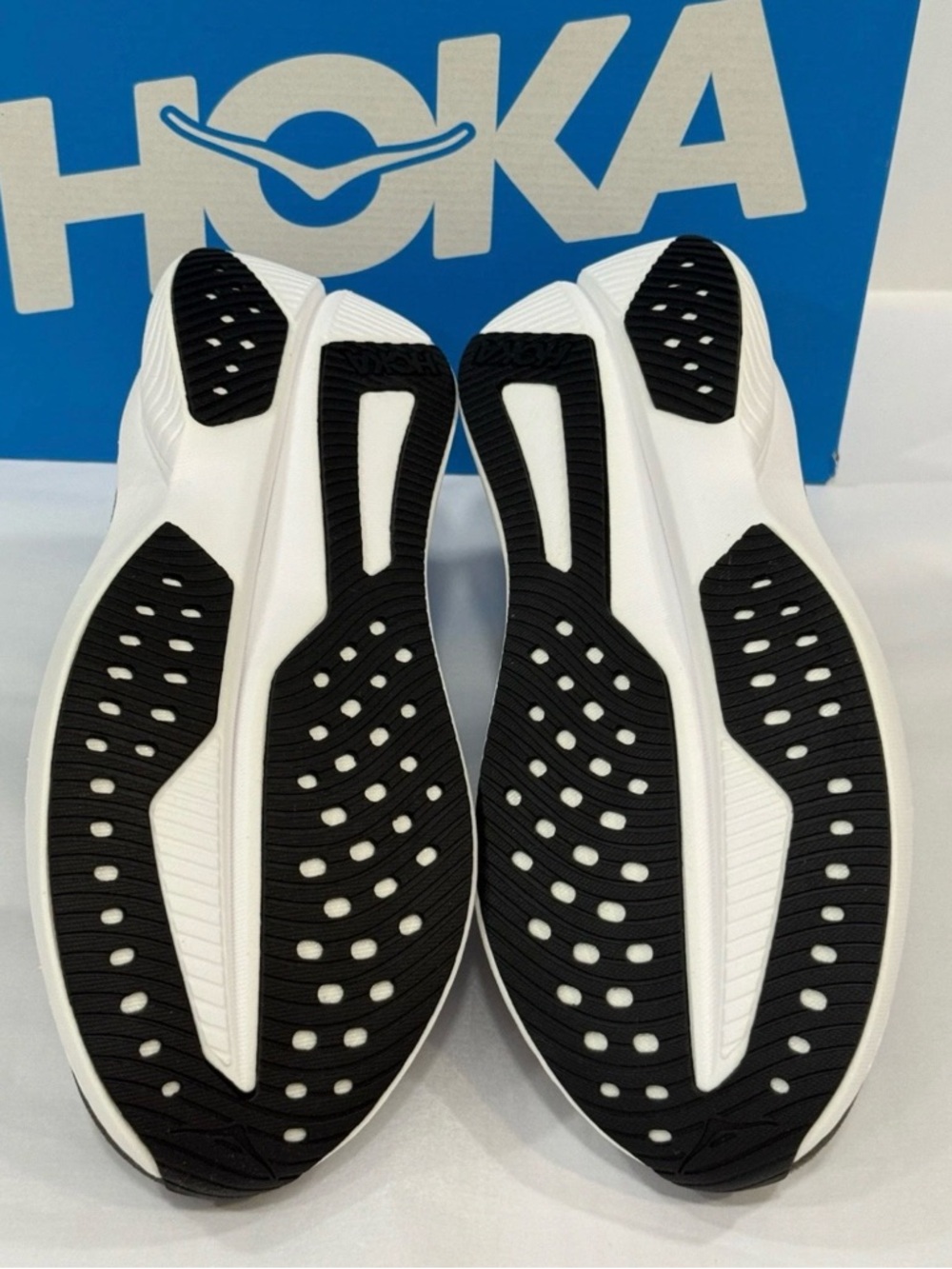 Hoka One One 🔥 Mach 6 Black White Shoes 1147790 BWHT Men’s Size 9.5 10.5 12 13 - Picture 3 of 10